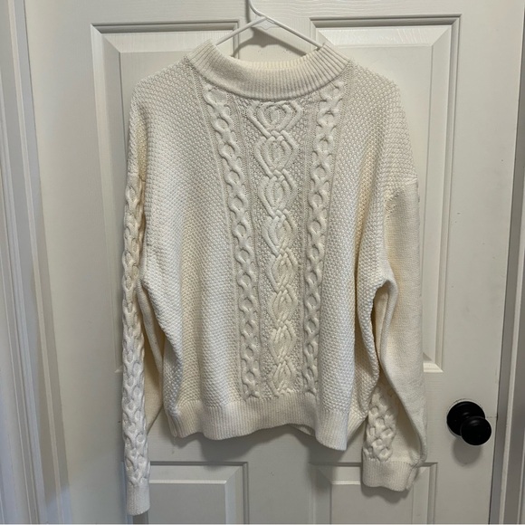 Urban Outfitters Cream Cableknit Sweater Size Large - Picture 2 of 7